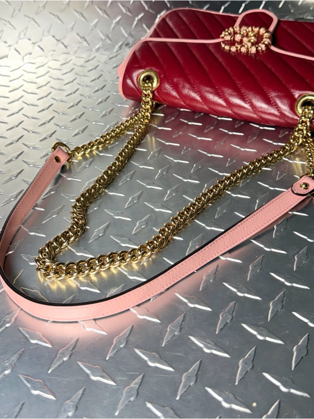 Gucci Azalea Torchon GG Small Marmont Chain Shoulder Bag in Red/Pink GHW - Picture 9 of 12